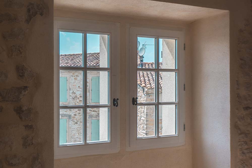 Fenêtre en bois à petits bois double vitrages - Alès